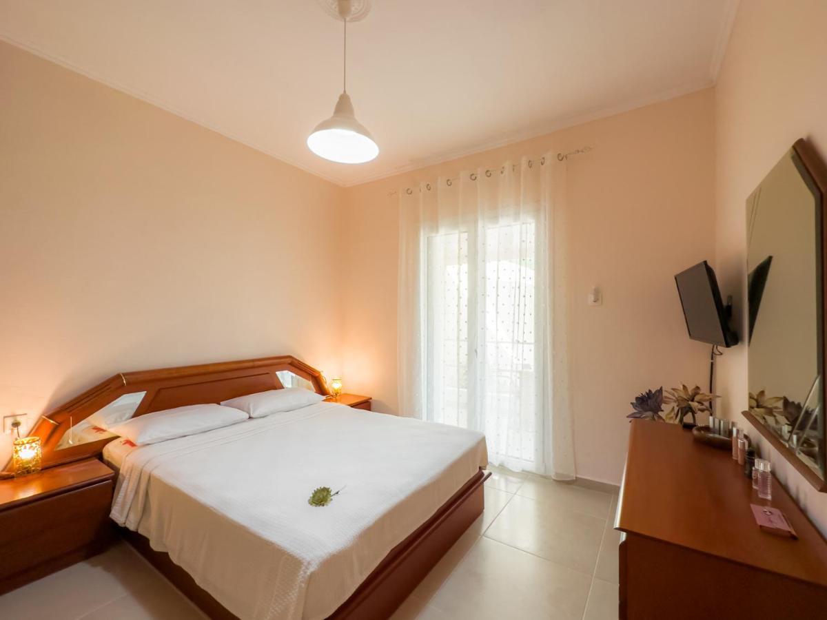 Fouki Apartments Ipsos Beach Екстериор снимка